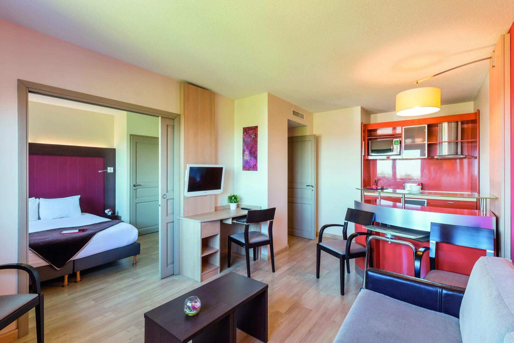 Clarion Aparthotel Toulouse Blagnac Airport Екстер'єр фото