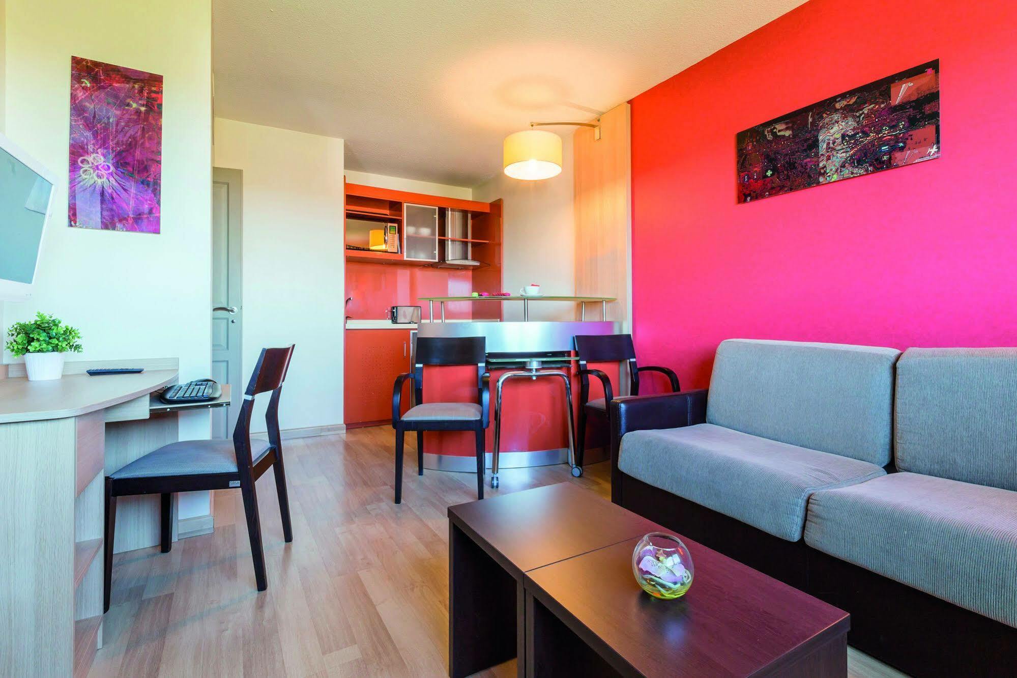 Clarion Aparthotel Toulouse Blagnac Airport Екстер'єр фото